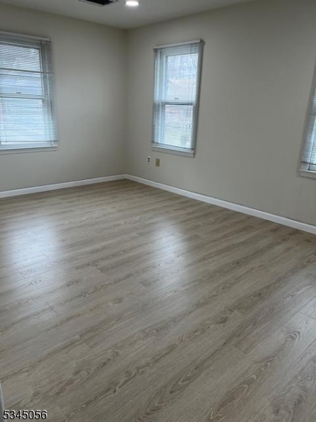 Business District - Commercial Lease