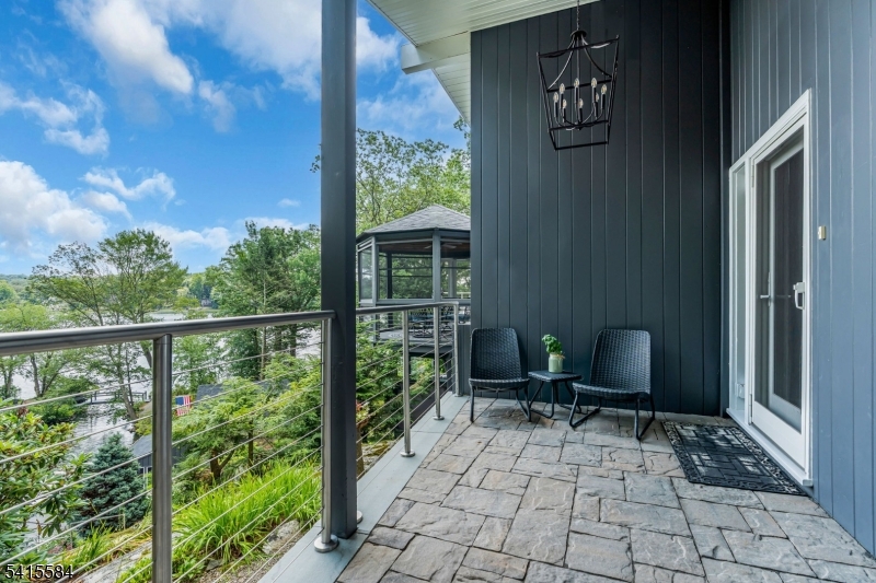 AIR CASTLE ISLES - Residential