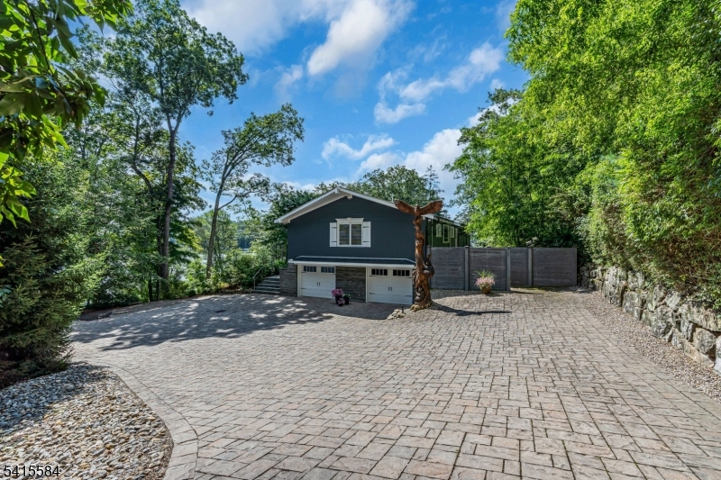AIR CASTLE ISLES - Residential