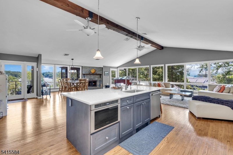 AIR CASTLE ISLES - Residential