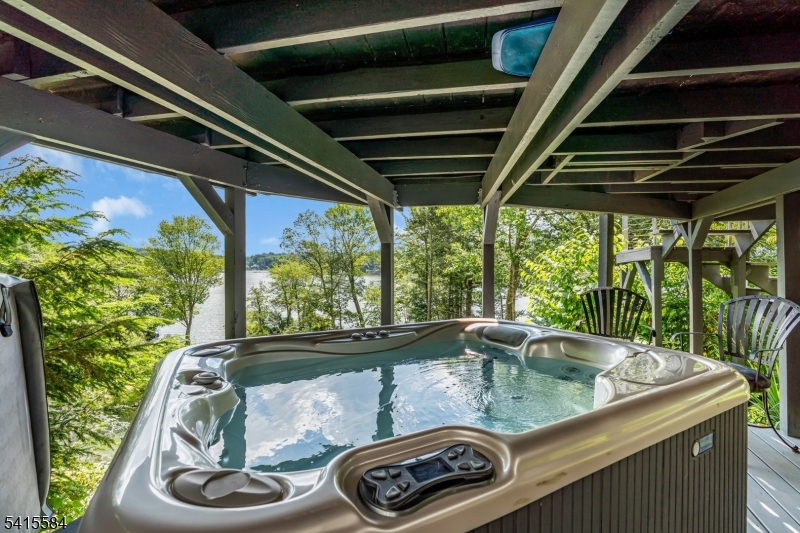 AIR CASTLE ISLES - Residential
