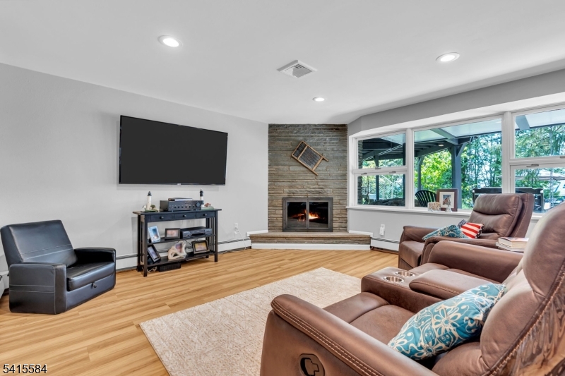 AIR CASTLE ISLES - Residential