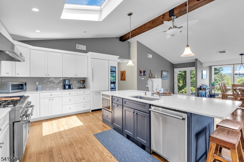 AIR CASTLE ISLES - Residential