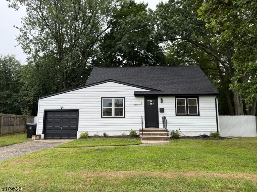 Beautiful fully renovated move in ready home. New roof, kitchen with stainless steel appliances, bathrooms fully redone.  Oversized garage. Excellent area and NOT in a flood zone.