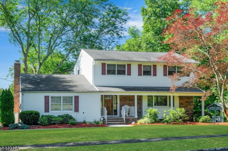 Photo 1 of 32 — 681 Chestnut St, Long Hill Twp., NJ 07980