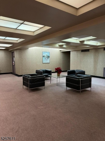 Newark City, New Jersey 07102, United States, 2 Bedrooms Bedrooms, ,2 BathroomsBathrooms,Residential,Active,68461