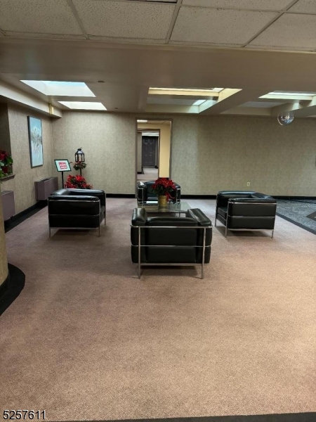 Newark City, New Jersey 07102, United States, 2 Bedrooms Bedrooms, ,2 BathroomsBathrooms,Residential,Active,68461