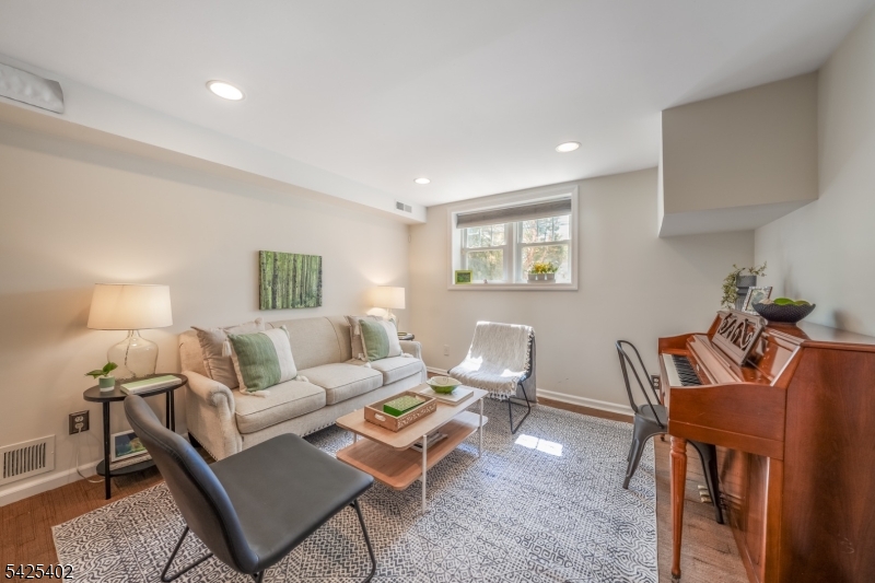 Burnett-Hill - Residential