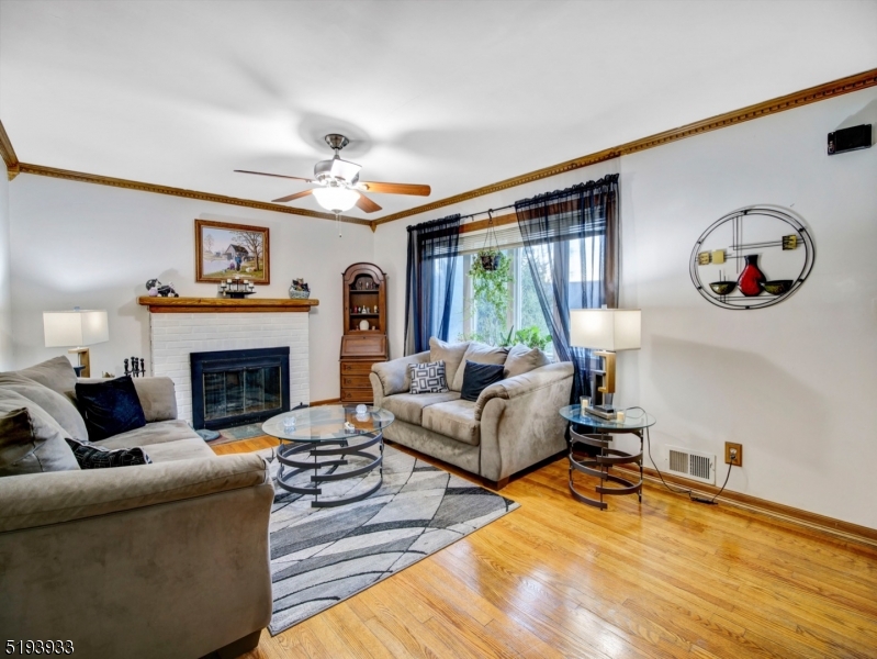 BEACON HILL - Residential