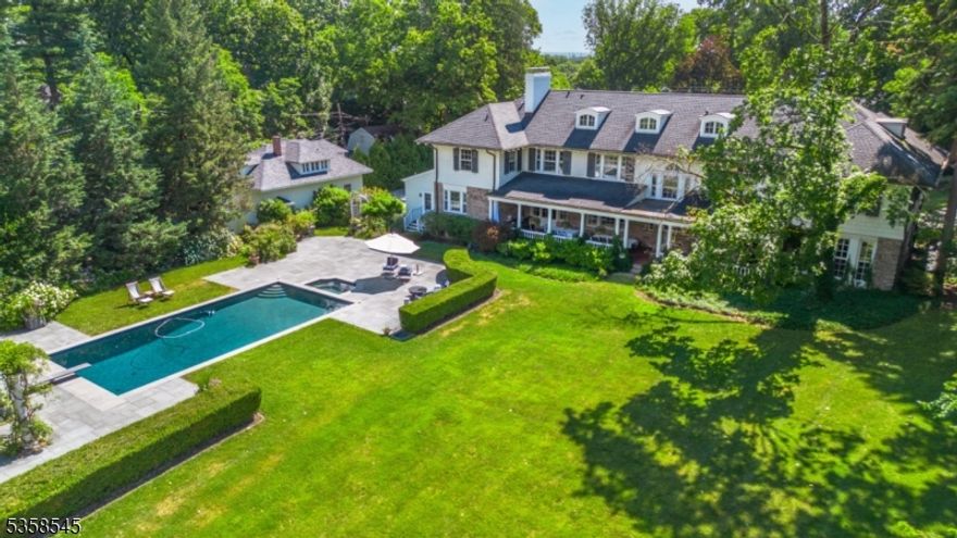 For Comp Purposes Only - 6 Beds, 4.1 Baths