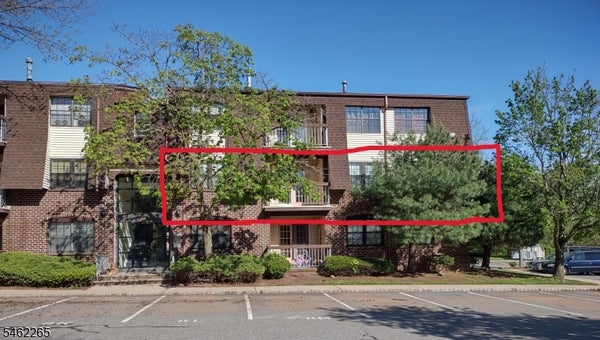 1807 GREEN HOLLOW DR, ISELIN, NJ 08830 - Image 596a8e5ff2656d1df08d48bdc110a4f3/3929794327