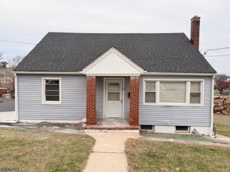 Spacious & Completely Renovated Custom Home. Features an Open floor plan with 4 Bedrooms, 2 Bathrooms, New Kitchen Cabinets, Countertops, Appliances, Bathrooms, and H/W floors.  Laundry Hookups available.  Home Is centrally located and offers close proximity to all major hwy's, public transportation, schools, parks, dining and all major shopping.