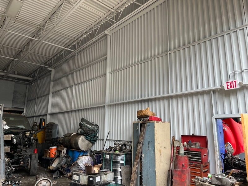 South - Commercial Lease