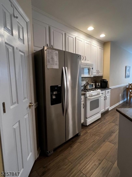 Fox Hills - Residential