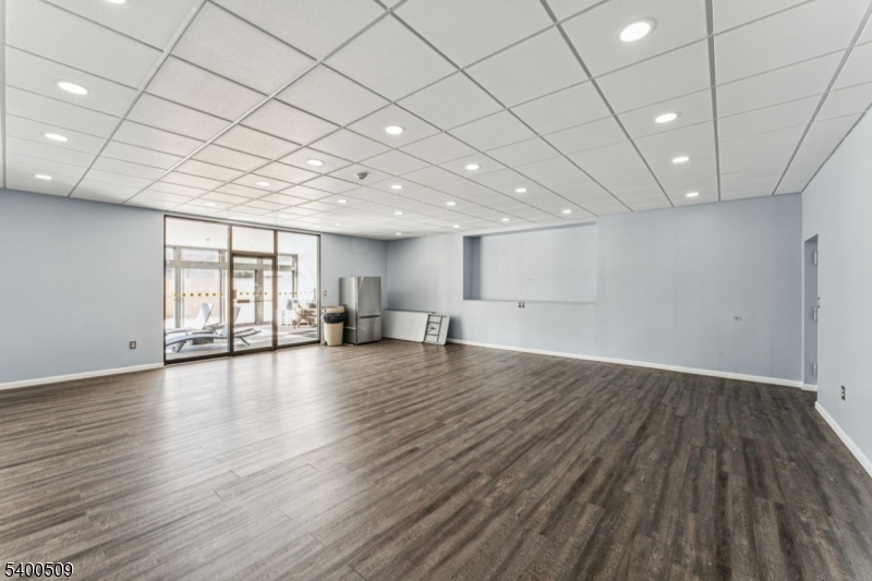 Presidential Towers - Residential