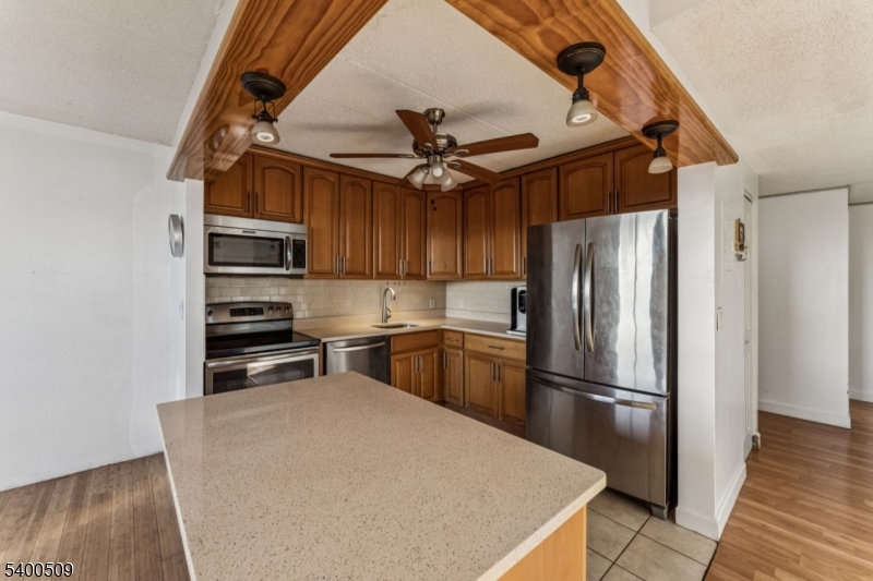 Presidential Towers - Residential