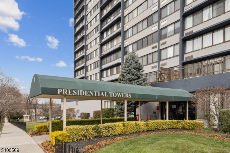 Presidential Towers - Residential