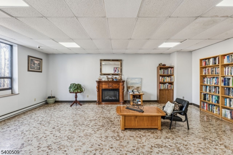 Presidential Towers - Residential