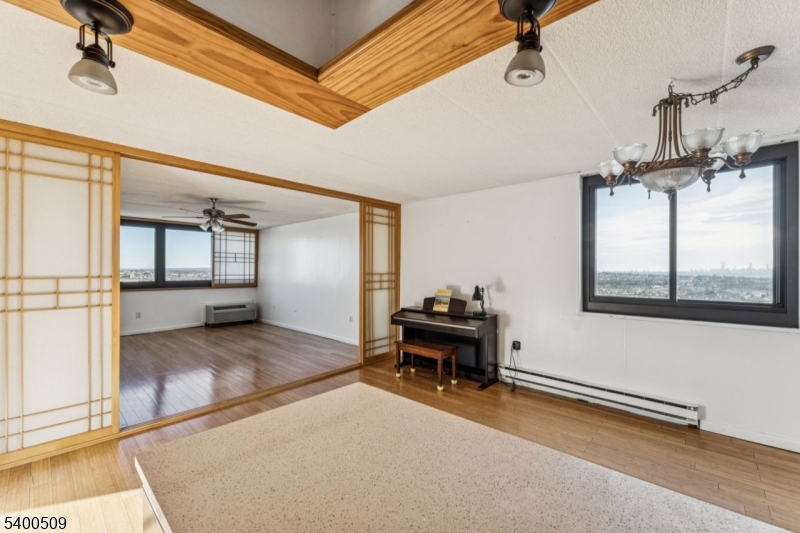 Presidential Towers - Residential