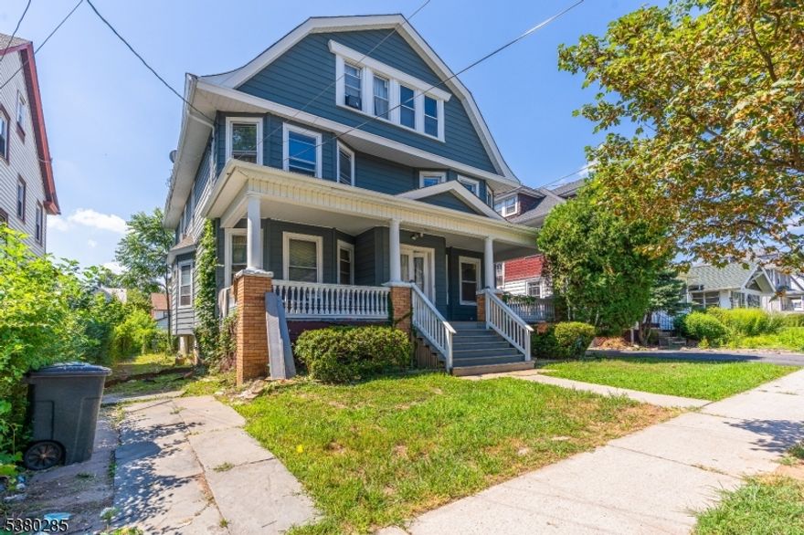 FULLY RENOVATED 5 BEBROOM WITH 2 FULL BATHROOMS AND ACCESS TO BACKYARD AND BASEMENT. LOCATED IN A VERY QUIET AREA. CLOSE TO SETON HALL PREP HIGH SCH.