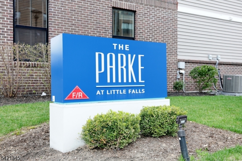 The Parke At Little Falls - Residential
