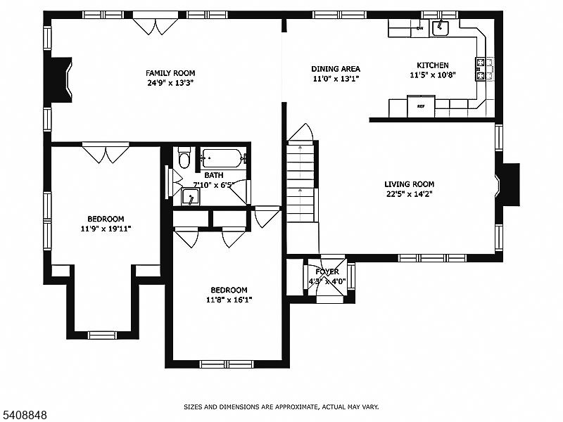 Main image without alt text