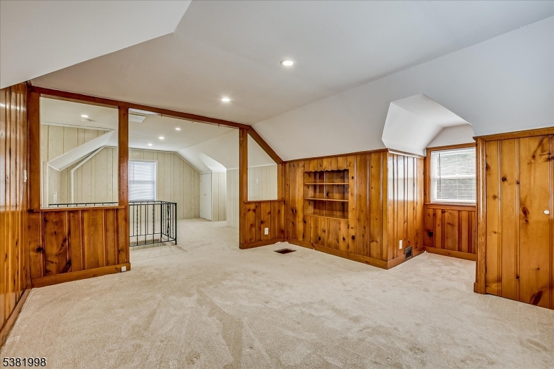 South Plainfield Boro, New Jersey 07080, United States, 3 Bedrooms Bedrooms, ,2 BathroomsBathrooms,Residential,Pending,202036