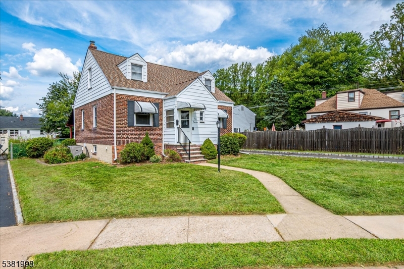 South Plainfield Boro, New Jersey 07080, United States, 3 Bedrooms Bedrooms, ,2 BathroomsBathrooms,Residential,Pending,202036