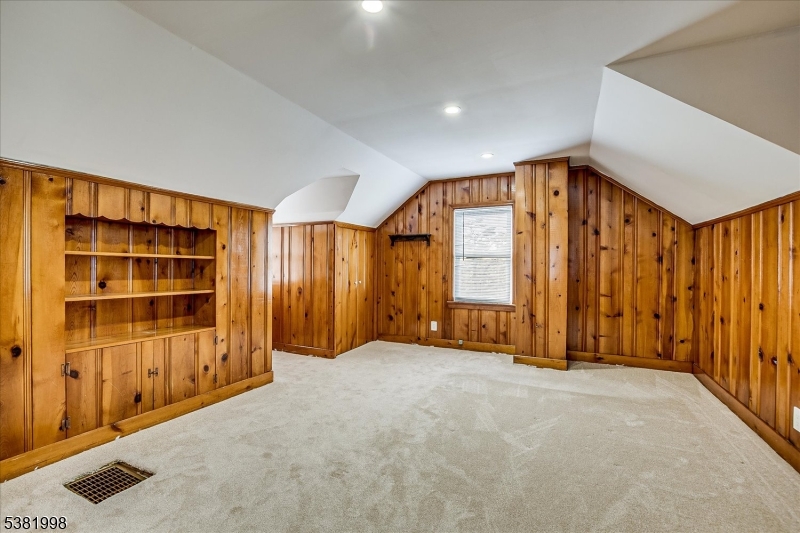 South Plainfield Boro, New Jersey 07080, United States, 3 Bedrooms Bedrooms, ,2 BathroomsBathrooms,Residential,Pending,202036