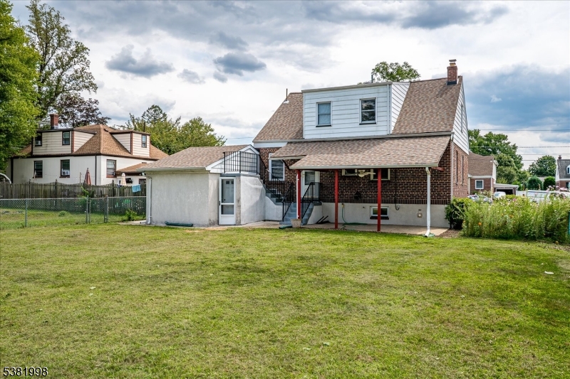 South Plainfield Boro, New Jersey 07080, United States, 3 Bedrooms Bedrooms, ,2 BathroomsBathrooms,Residential,Pending,202036