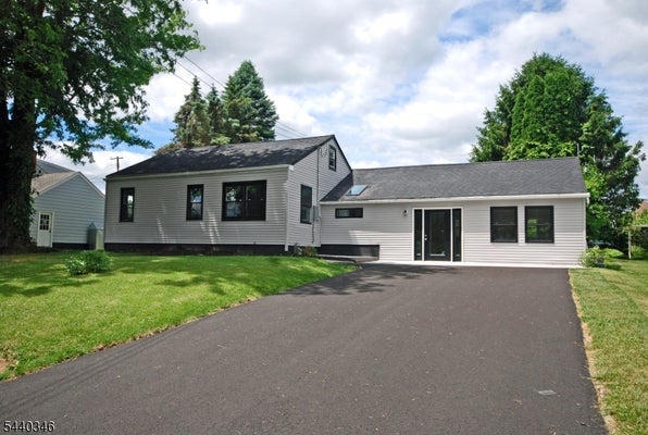 496 FRANKLIN ST, PHILLIPSBURG, NJ 08865 - Image 59c3a60419cc2e0056c7aa7ec3bfe99e/2719084326