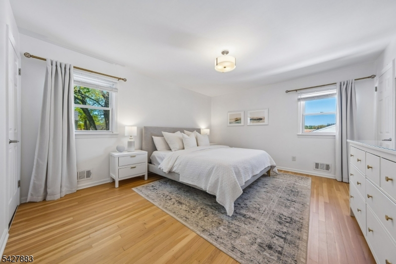 REDWOOD - Residential