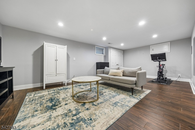 REDWOOD - Residential