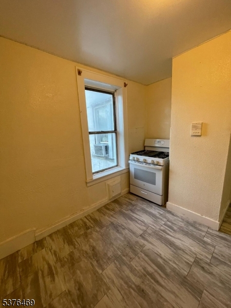 UPPER IRVINGTON - Residential Lease