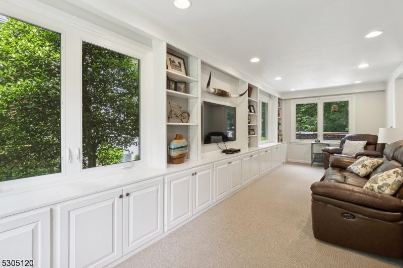 North Summit - Residential