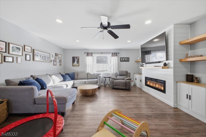 Levitt - Residential