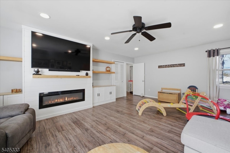 Levitt - Residential