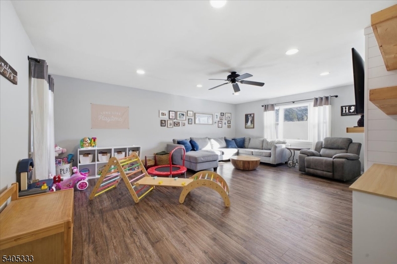 Levitt - Residential