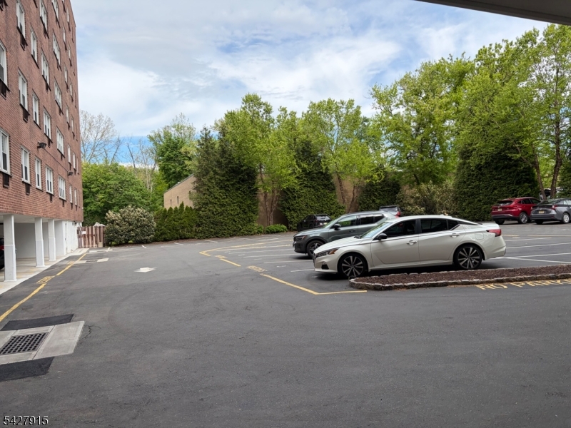 Maplewood Plaza Condominium - Residential Lease