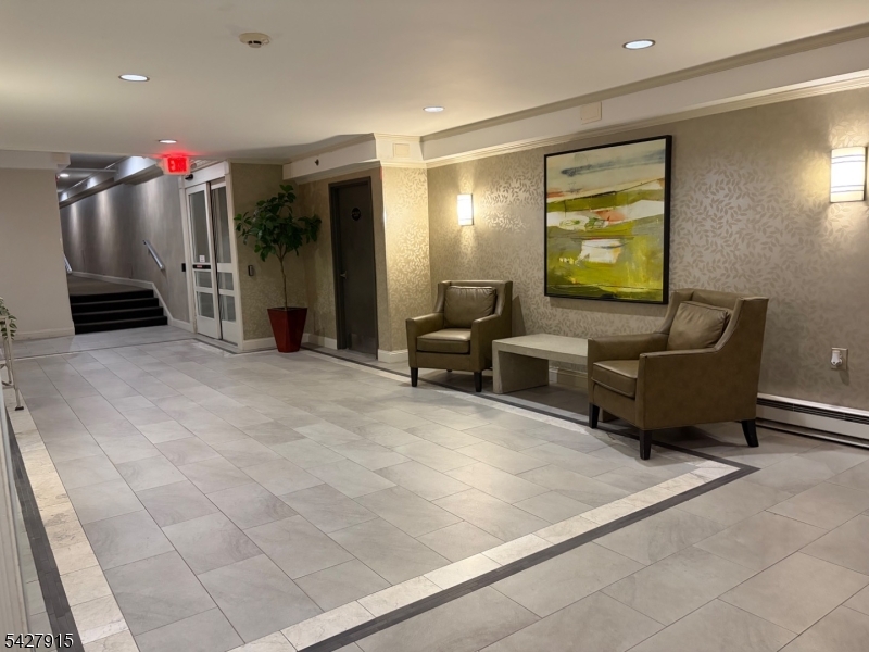 Maplewood Plaza Condominium - Residential Lease