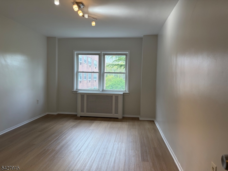 Maplewood Plaza Condominium - Residential Lease
