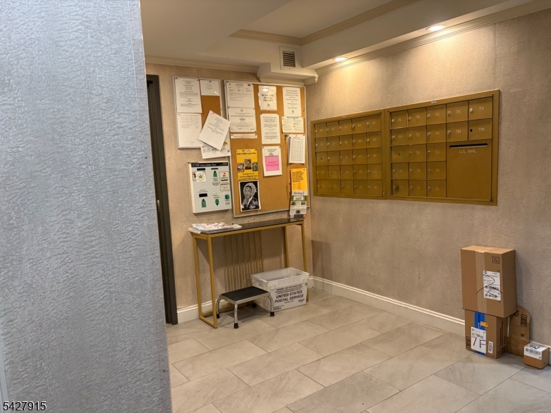 Maplewood Plaza Condominium - Residential Lease
