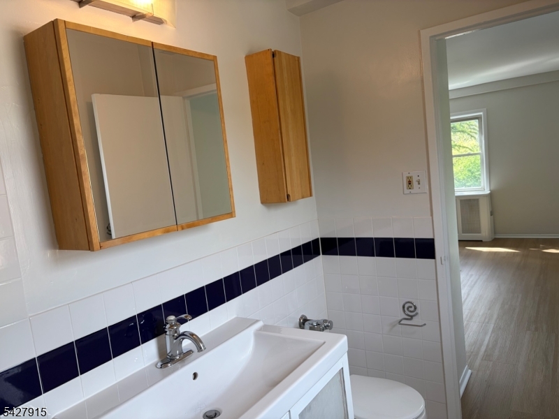 Maplewood Plaza Condominium - Residential Lease