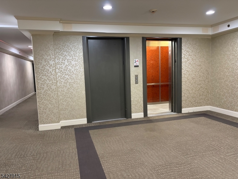 Maplewood Plaza Condominium - Residential Lease