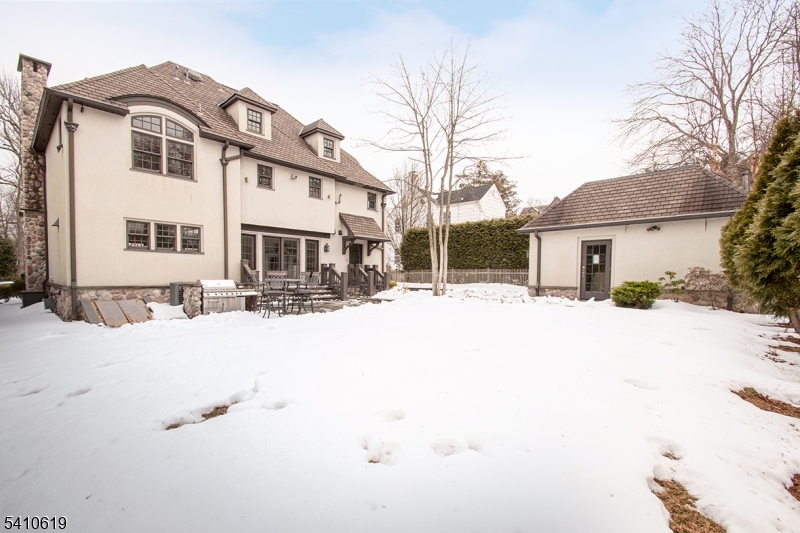 Memorial Field - Residential