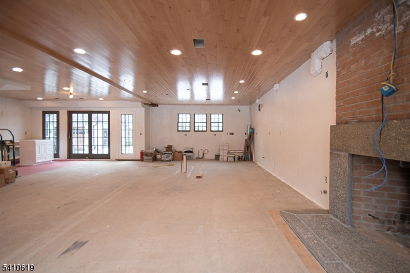 Memorial Field - Residential