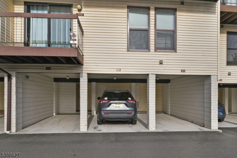 BROOKVIEW CONDO ASSOCIATION - Residential