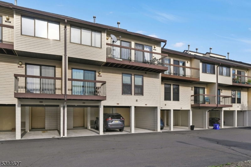 BROOKVIEW CONDO ASSOCIATION - Residential