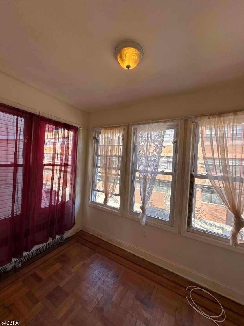 WEEQUAHIC - Residential Income