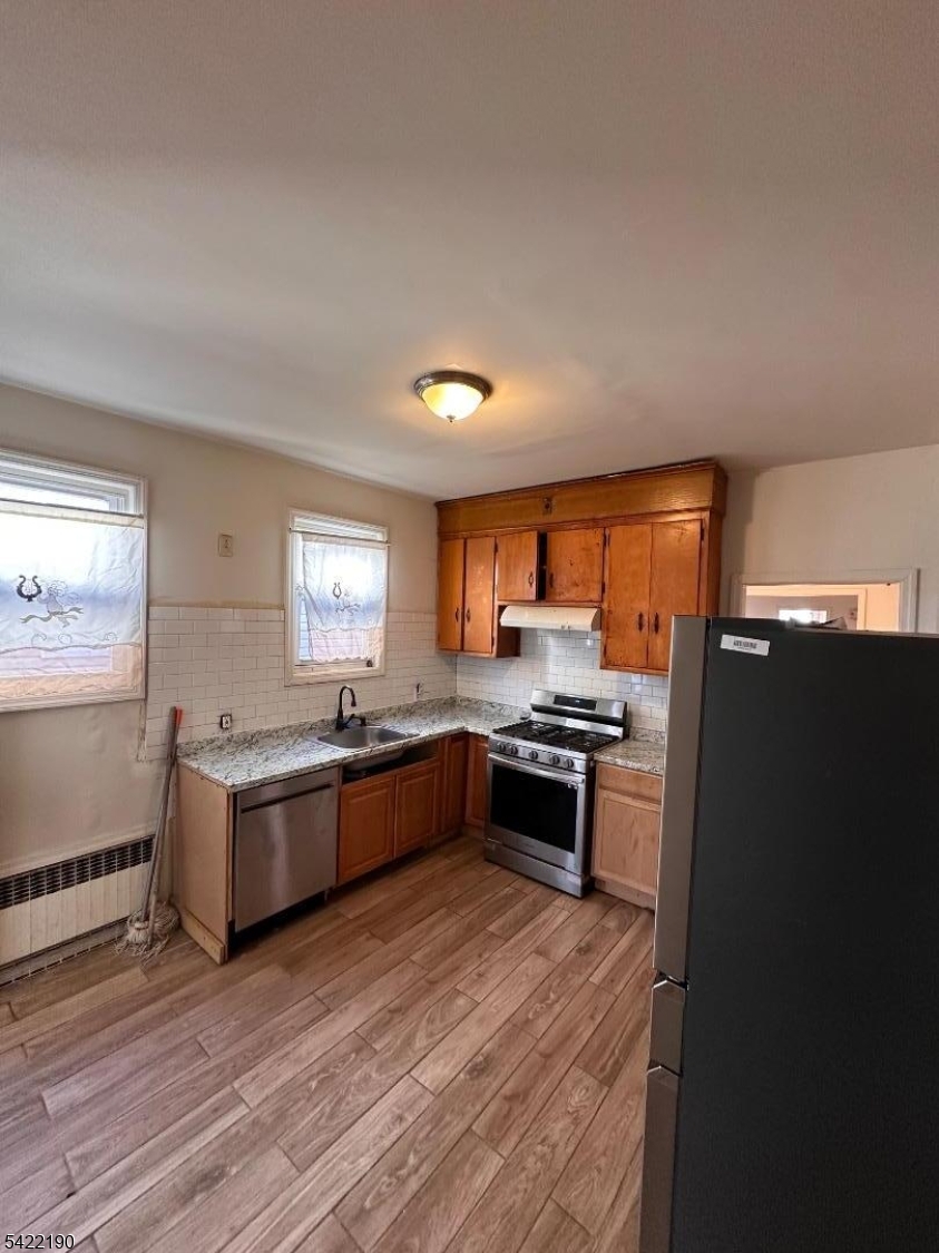 WEEQUAHIC - Residential Income